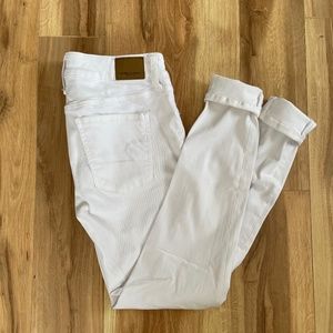 NWOT American Eagle Outfitters White Jeggings